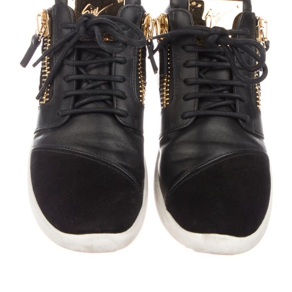 EUC-Giuseppe Zannoti sneakers. Black, gold and white with gold zipper size 8 - Picture 3 of 7